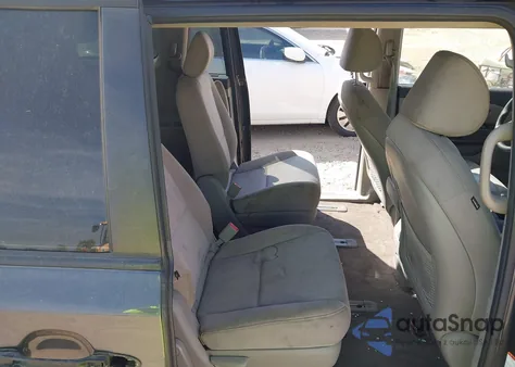 2015 Kia Sedona Lx из США, поврежденный, VIN KNDMB5C10F6065899